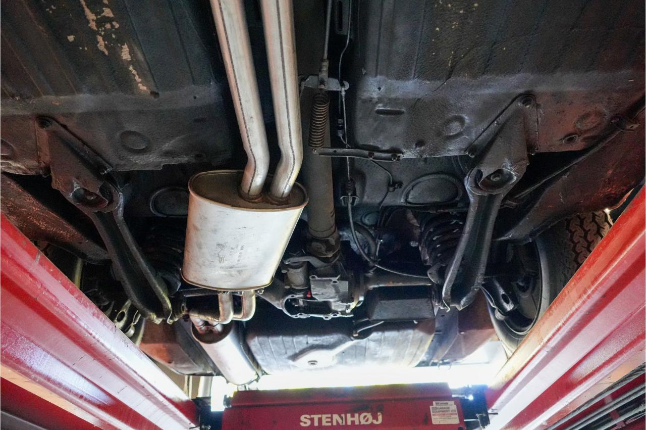 1972 Mercedes - Benz 200 series