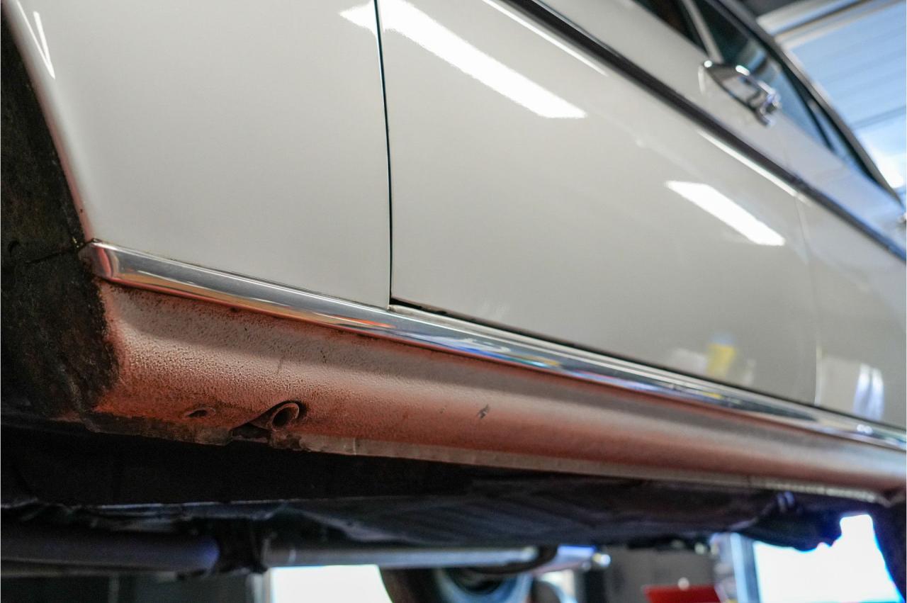 1972 Mercedes - Benz 200 series