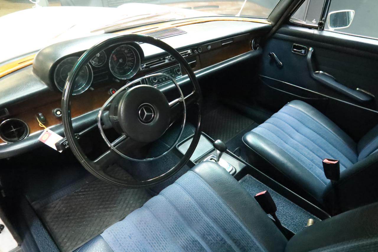 1970 Mercedes - Benz Mercedes Benz 280 SE Automatic &ldquo;Floor shifter&rdquo; Trade-in car