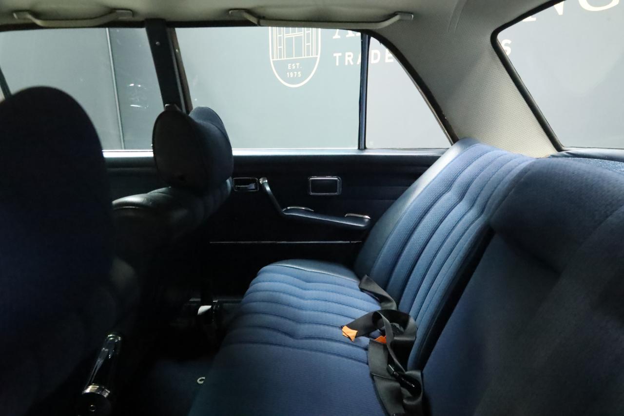 1970 Mercedes - Benz Mercedes Benz 280 SE Automatic &ldquo;Floor shifter&rdquo; Trade-in car