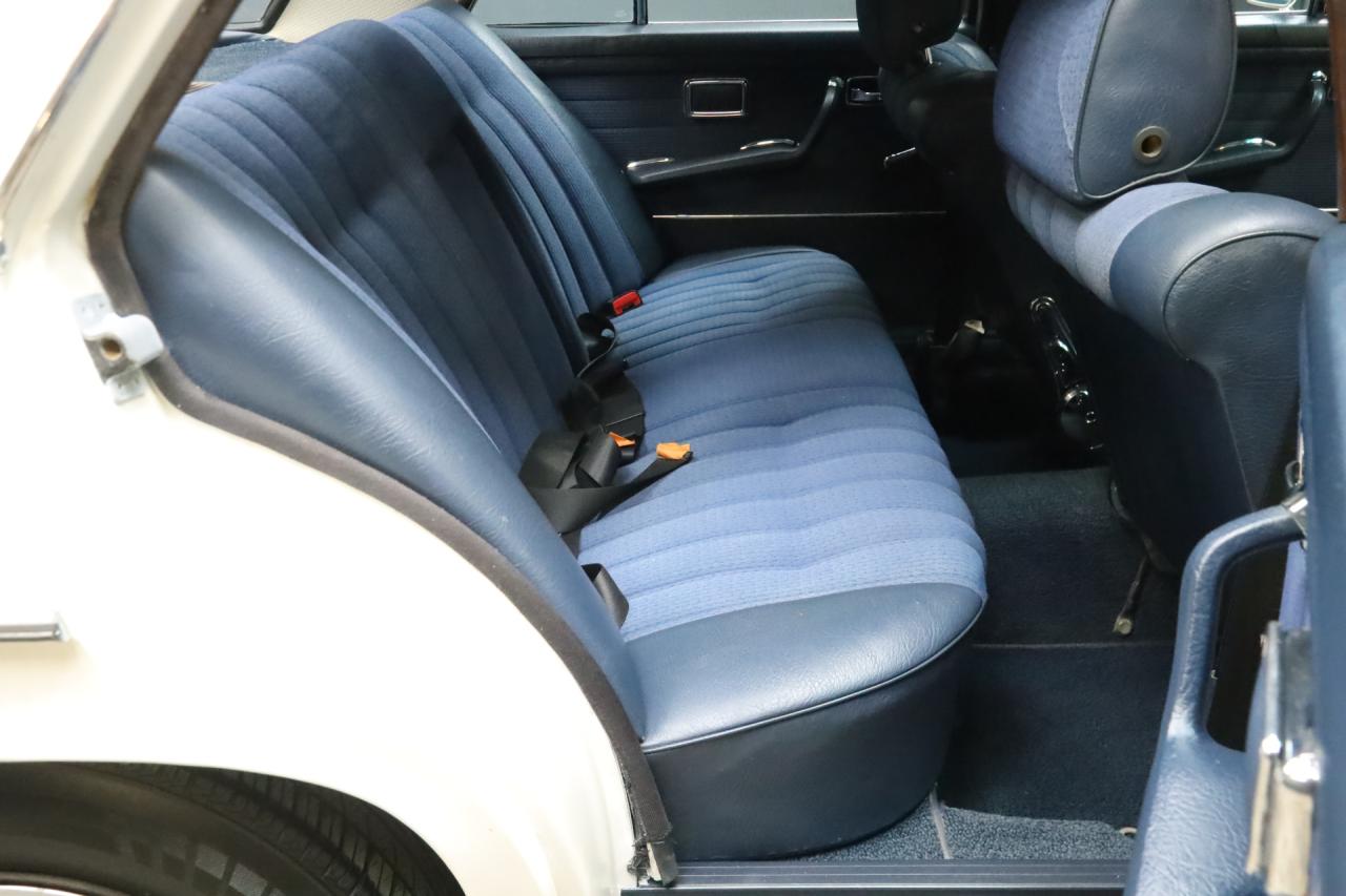 1970 Mercedes - Benz Mercedes Benz 280 SE Automatic &ldquo;Floor shifter&rdquo; Trade-in car