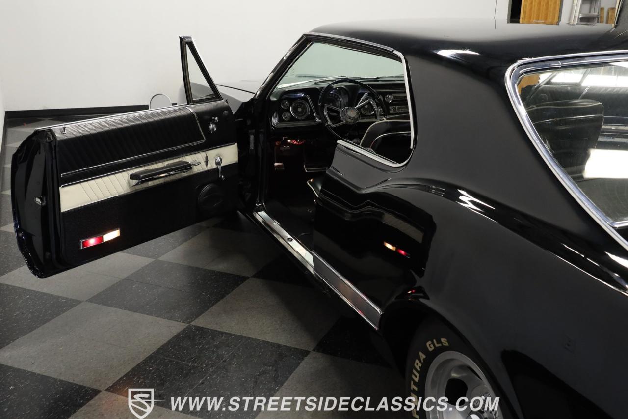 1966 Oldsmobile Starfire