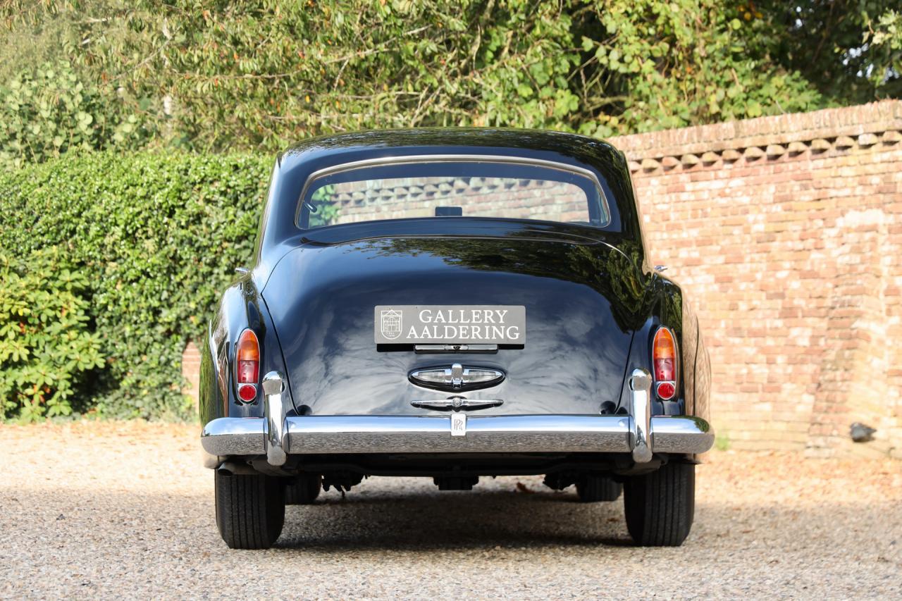 1965 Rolls - Royce Silver Cloud III &ldquo;With Radford cocktail cabinets&rdquo; Only 21000 Miles