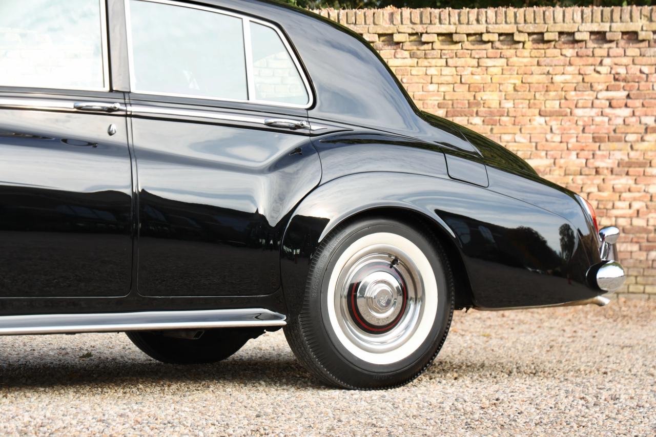 1965 Rolls - Royce Silver Cloud III &ldquo;With Radford cocktail cabinets&rdquo; Only 21000 Miles