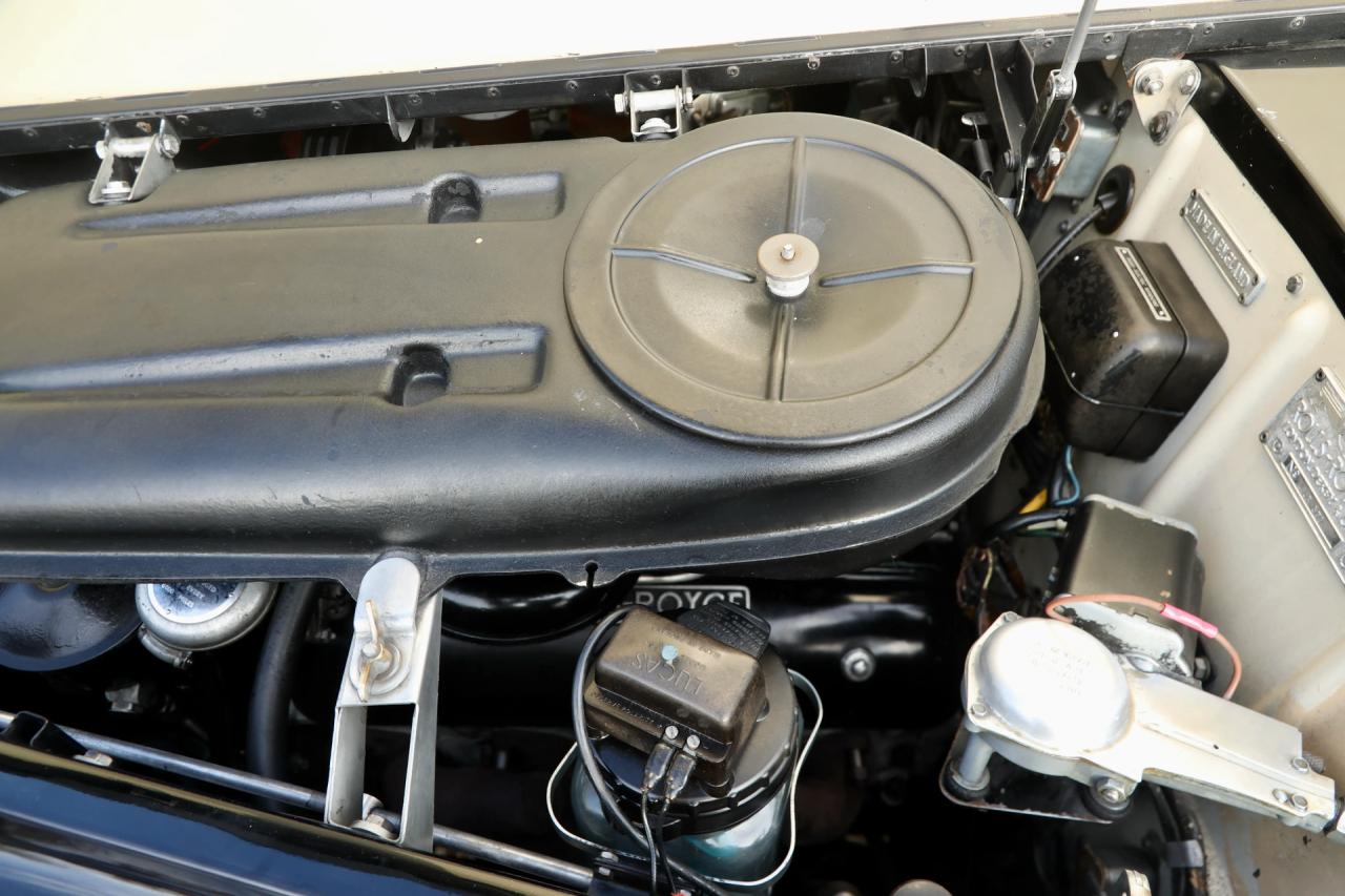 1965 Rolls - Royce Silver Cloud III &ldquo;With Radford cocktail cabinets&rdquo; Only 21000 Miles