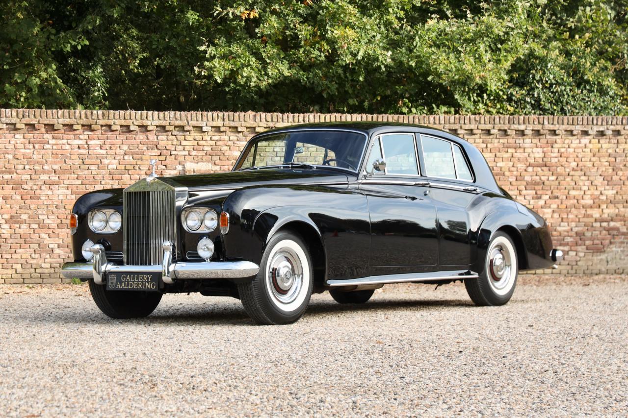 1965 Rolls - Royce Silver Cloud III &ldquo;With Radford cocktail cabinets&rdquo; Only 21000 Miles
