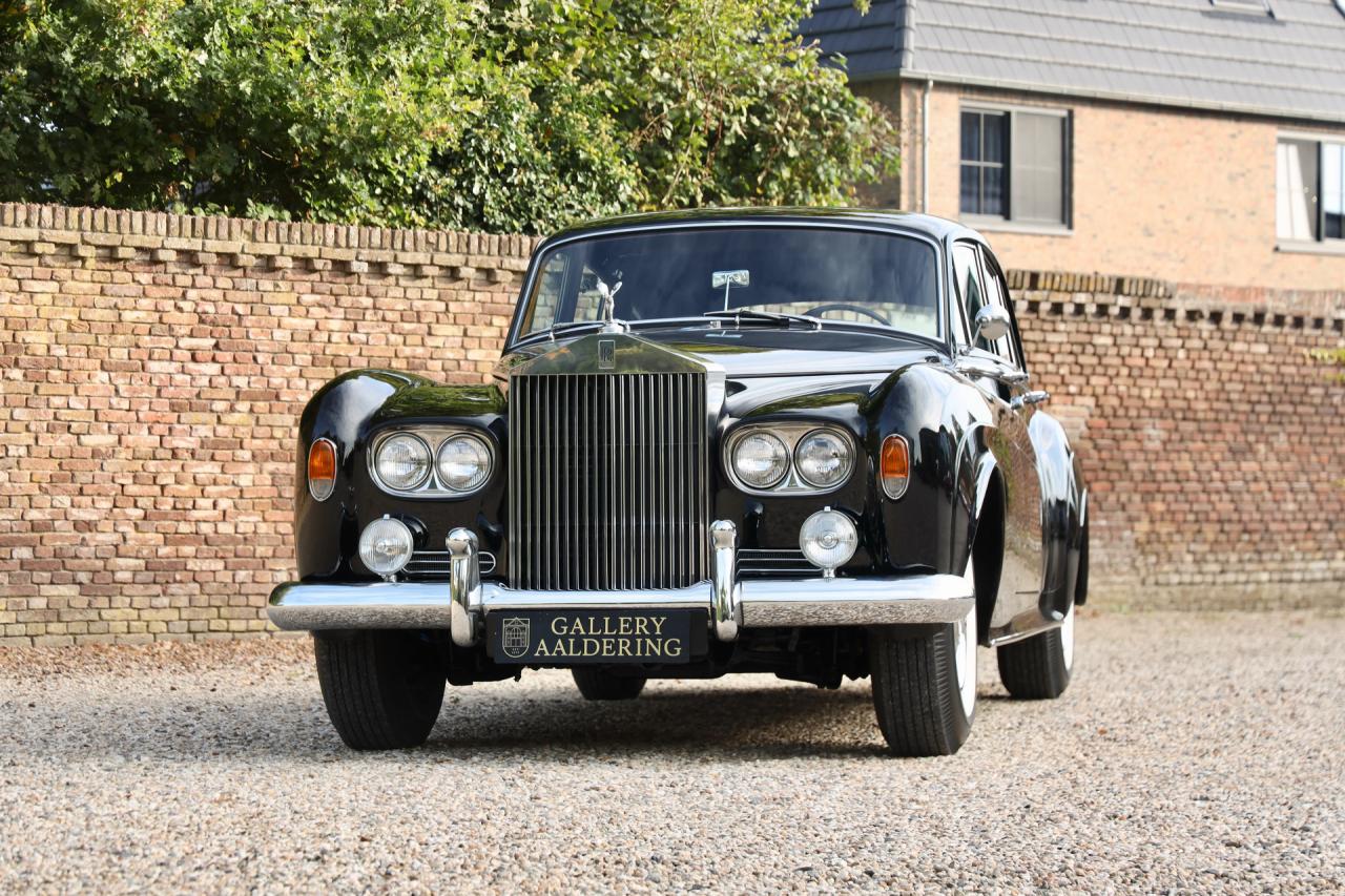 1965 Rolls - Royce Silver Cloud III &ldquo;With Radford cocktail cabinets&rdquo; Only 21000 Miles