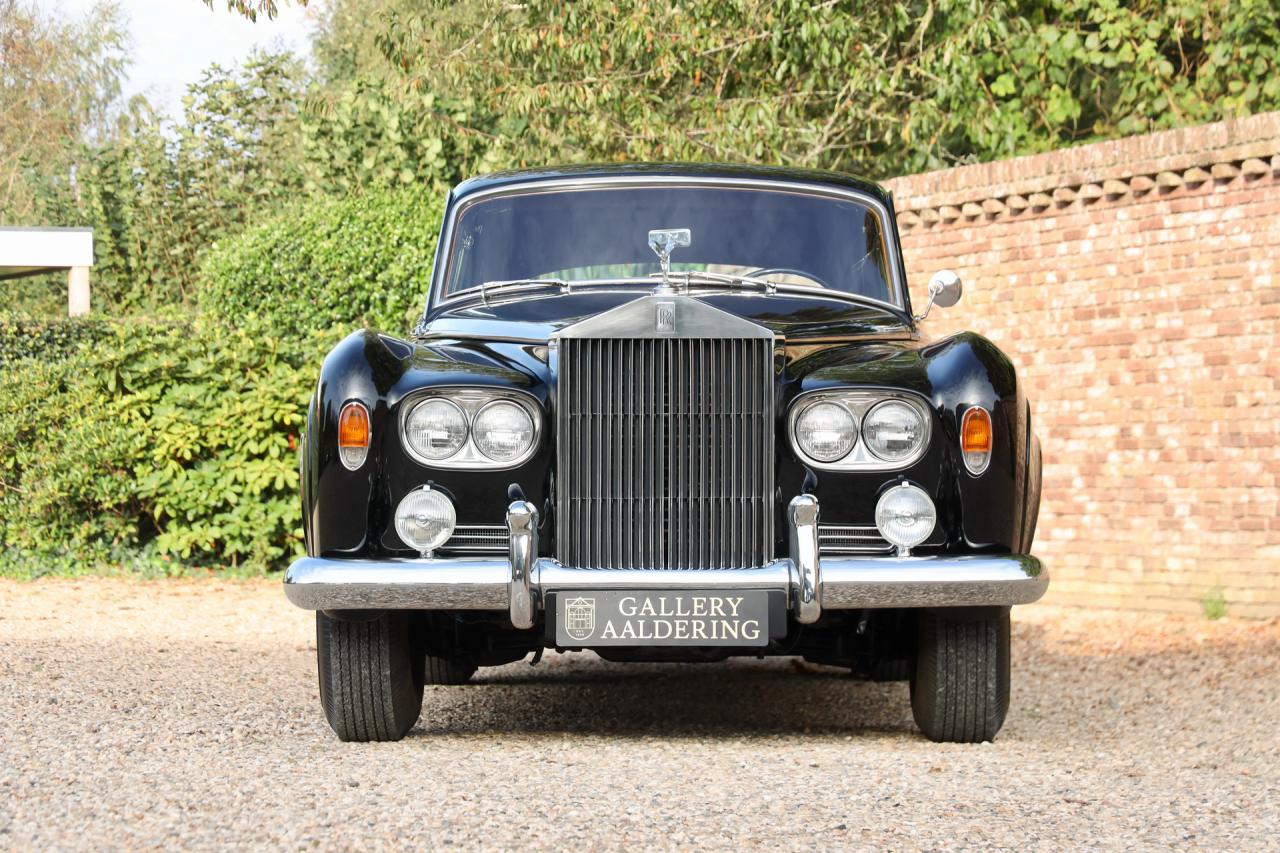 1965 Rolls - Royce Silver Cloud III &ldquo;With Radford cocktail cabinets&rdquo; Only 21000 Miles