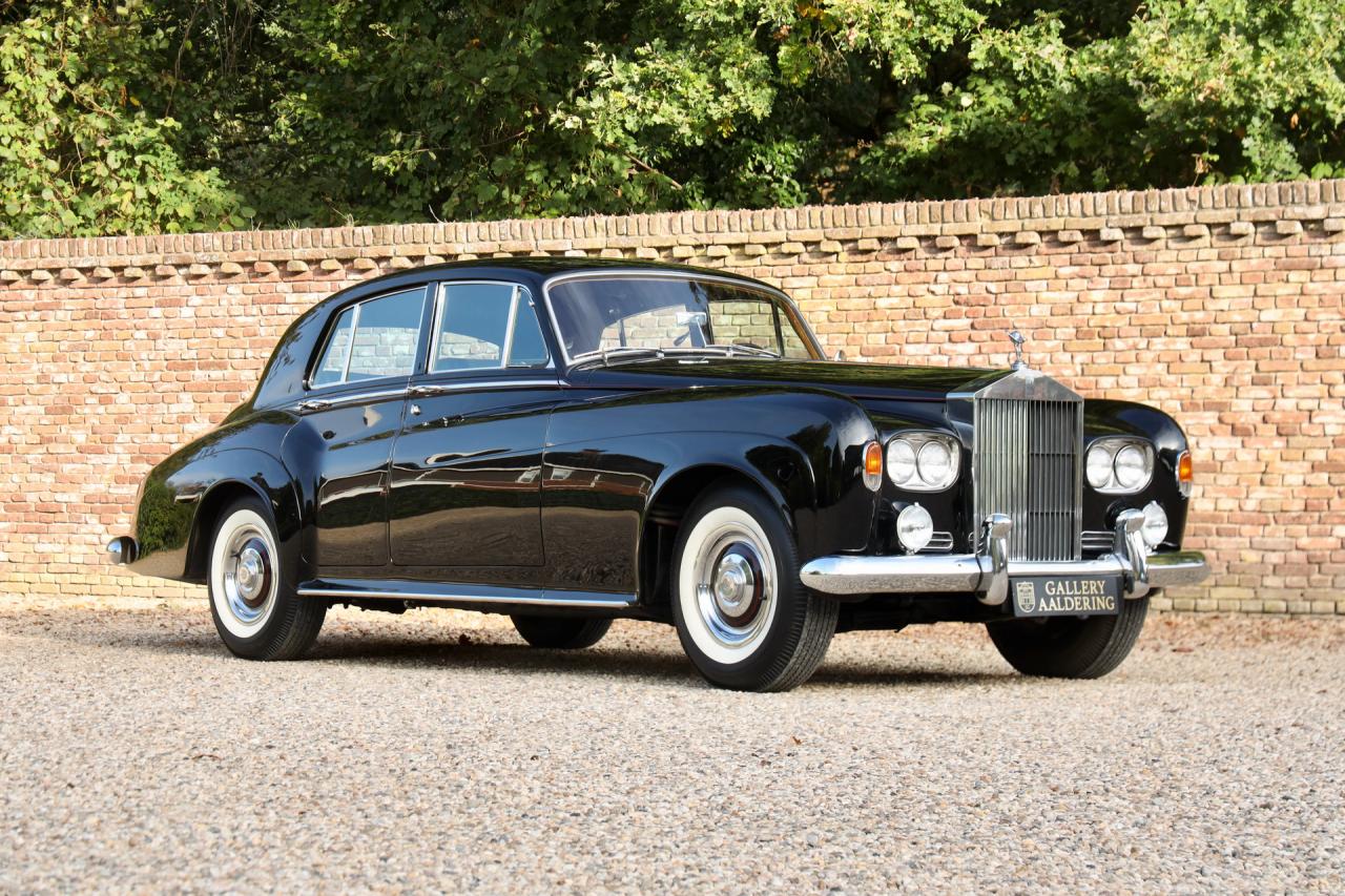 1965 Rolls - Royce Silver Cloud III &ldquo;With Radford cocktail cabinets&rdquo; Only 21000 Miles