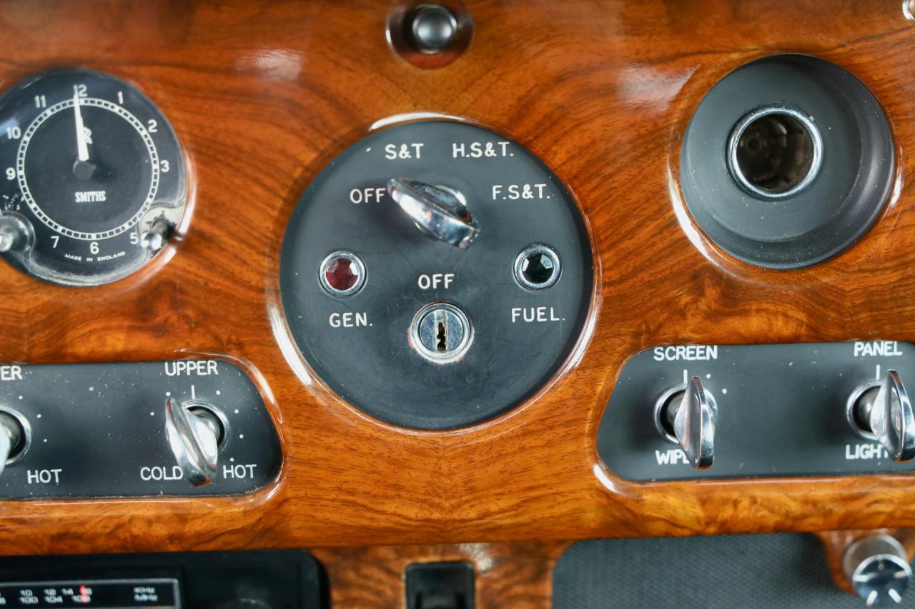 1965 Rolls - Royce Silver Cloud III &ldquo;With Radford cocktail cabinets&rdquo; Only 21000 Miles