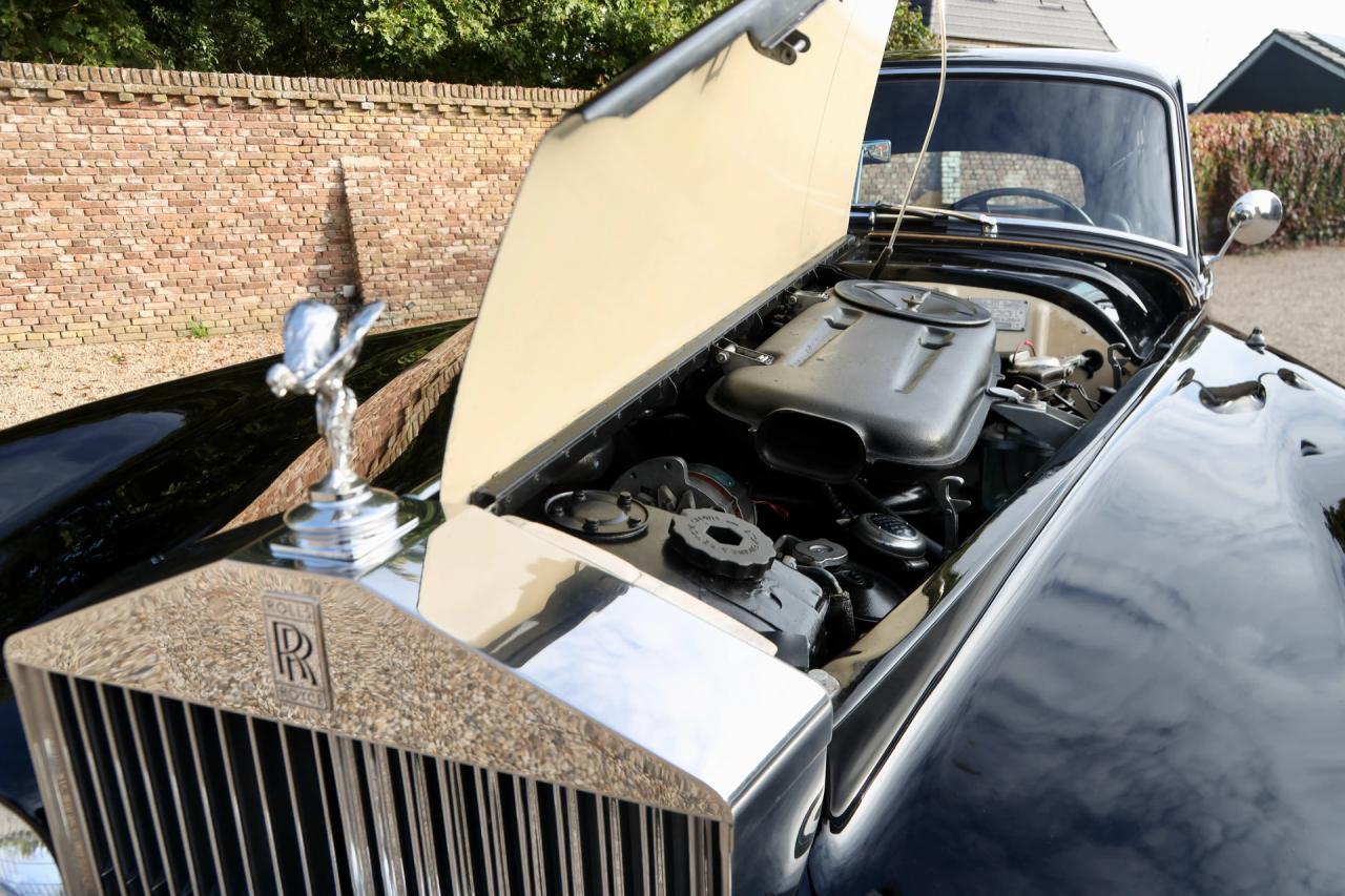 1965 Rolls - Royce Silver Cloud III &ldquo;With Radford cocktail cabinets&rdquo; Only 21000 Miles