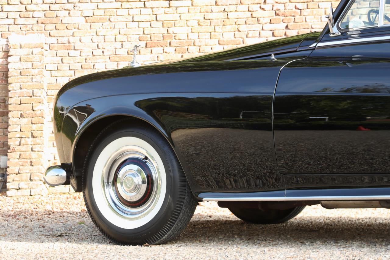 1965 Rolls - Royce Silver Cloud III &ldquo;With Radford cocktail cabinets&rdquo; Only 21000 Miles