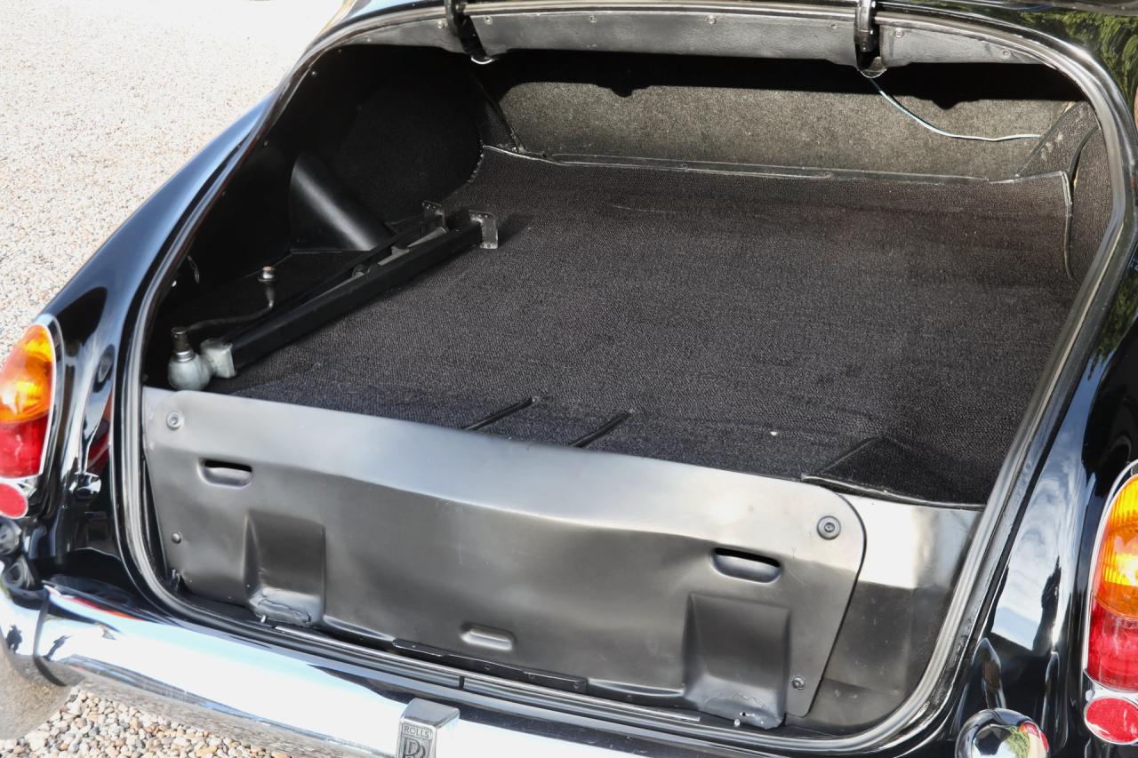 1965 Rolls - Royce Silver Cloud III &ldquo;With Radford cocktail cabinets&rdquo; Only 21000 Miles