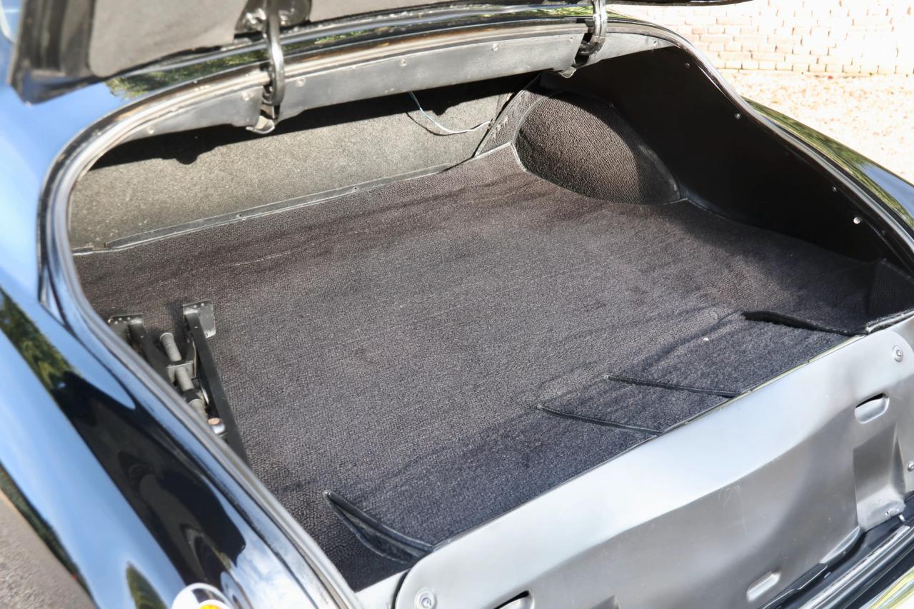 1965 Rolls - Royce Silver Cloud III &ldquo;With Radford cocktail cabinets&rdquo; Only 21000 Miles