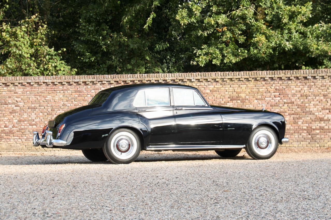 1965 Rolls - Royce Silver Cloud III &ldquo;With Radford cocktail cabinets&rdquo; Only 21000 Miles