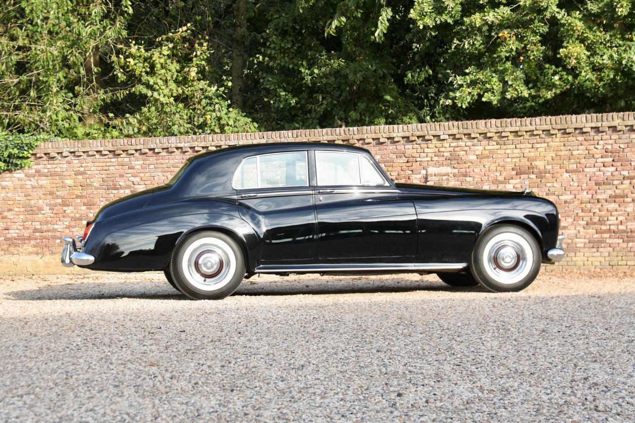 1965 Rolls - Royce Silver Cloud III &ldquo;With Radford cocktail cabinets&rdquo; Only 21000 Miles