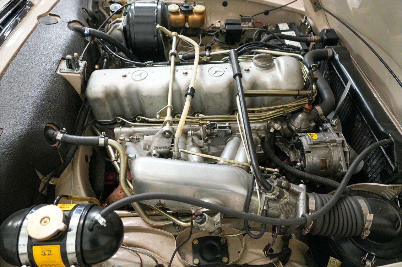 1970 Mercedes - Benz 280 SL Pagoda