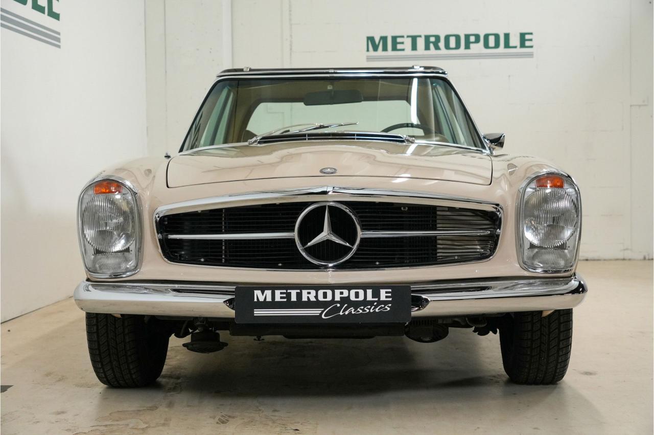 1970 Mercedes - Benz 280 SL Pagoda