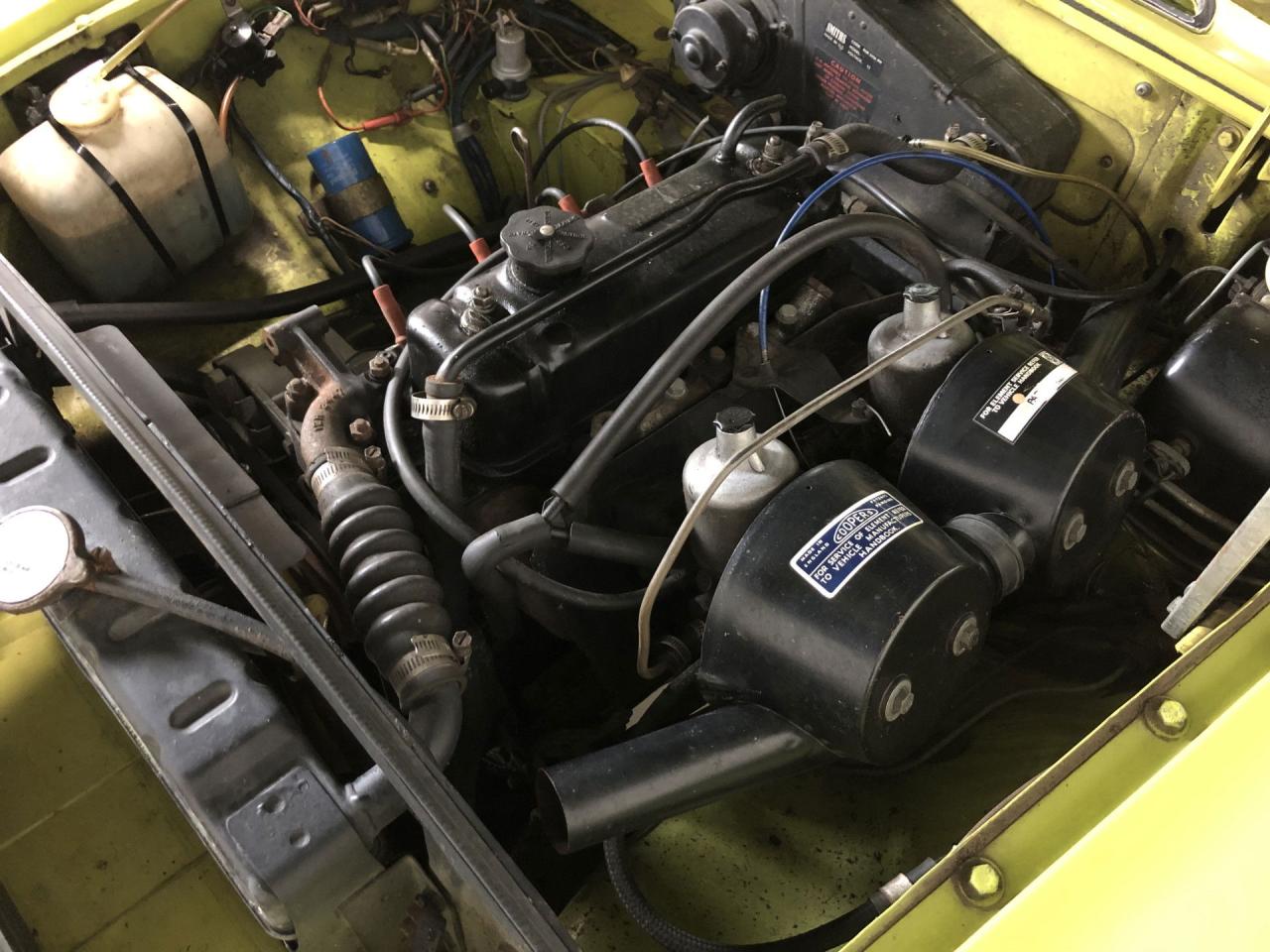 1975 MG B convertible