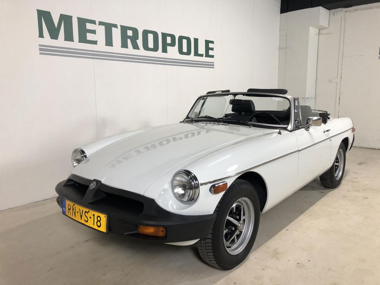 1977 MG B