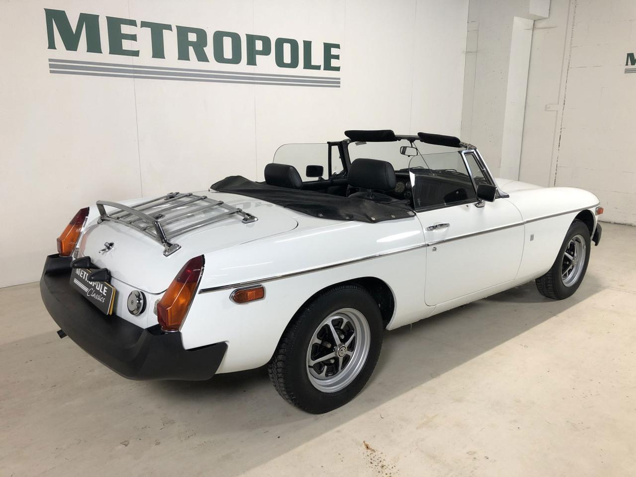 1977 MG B