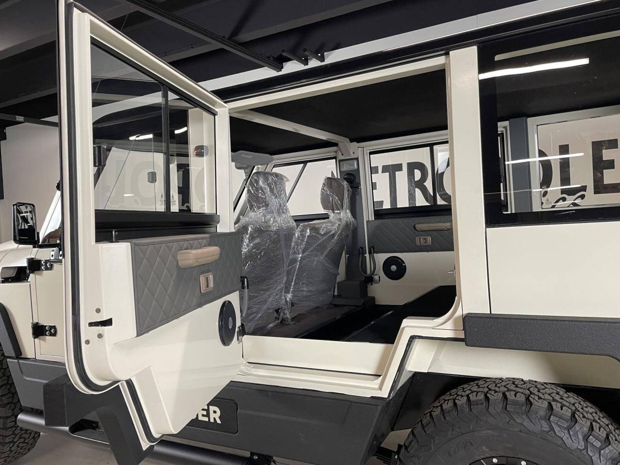 2023 Toyota amphicruser