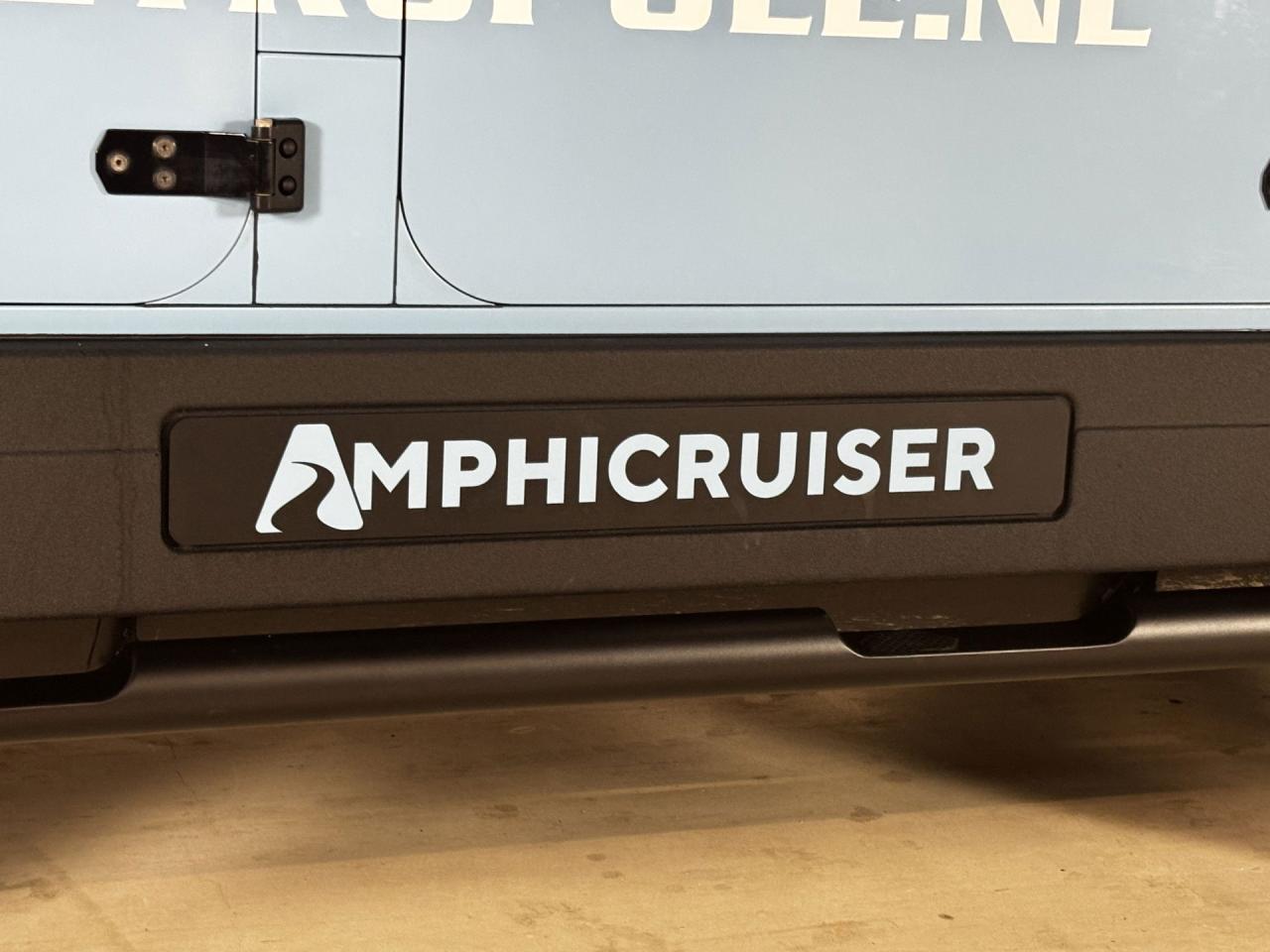 2024 Toyota amphicruser