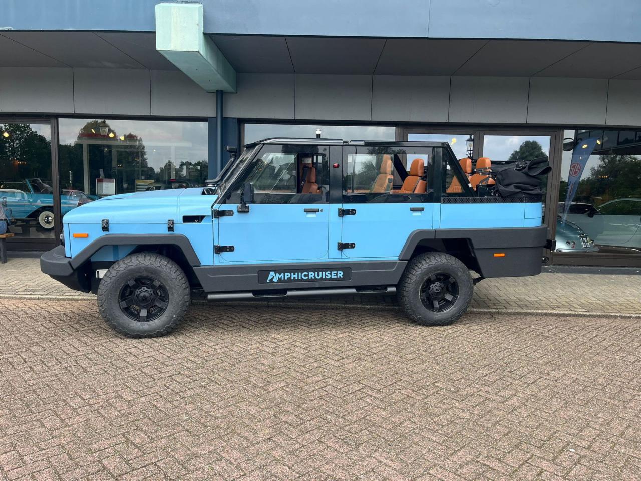 2024 Toyota amphicruser