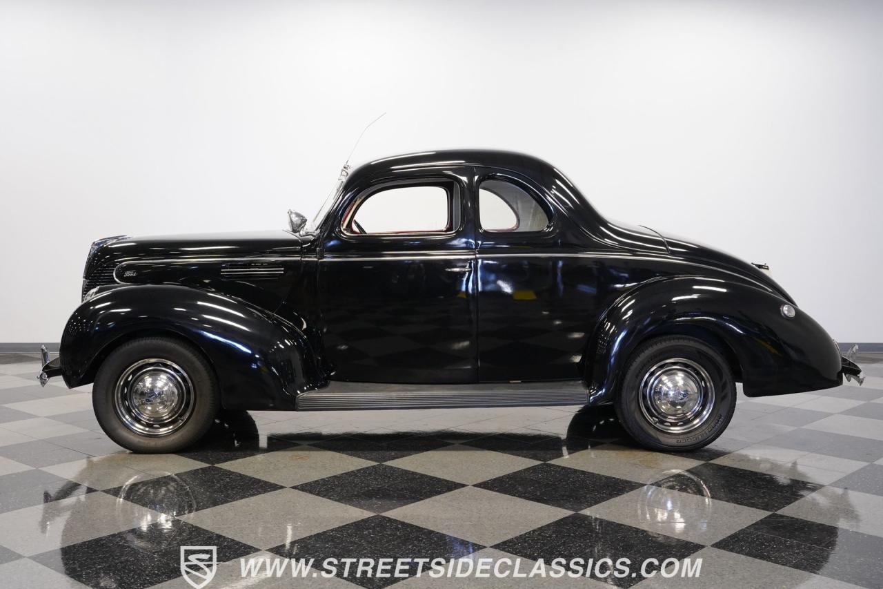 1939 Ford Deluxe Business Coupe