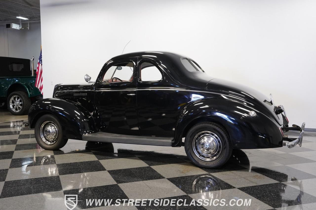 1939 Ford Deluxe Business Coupe