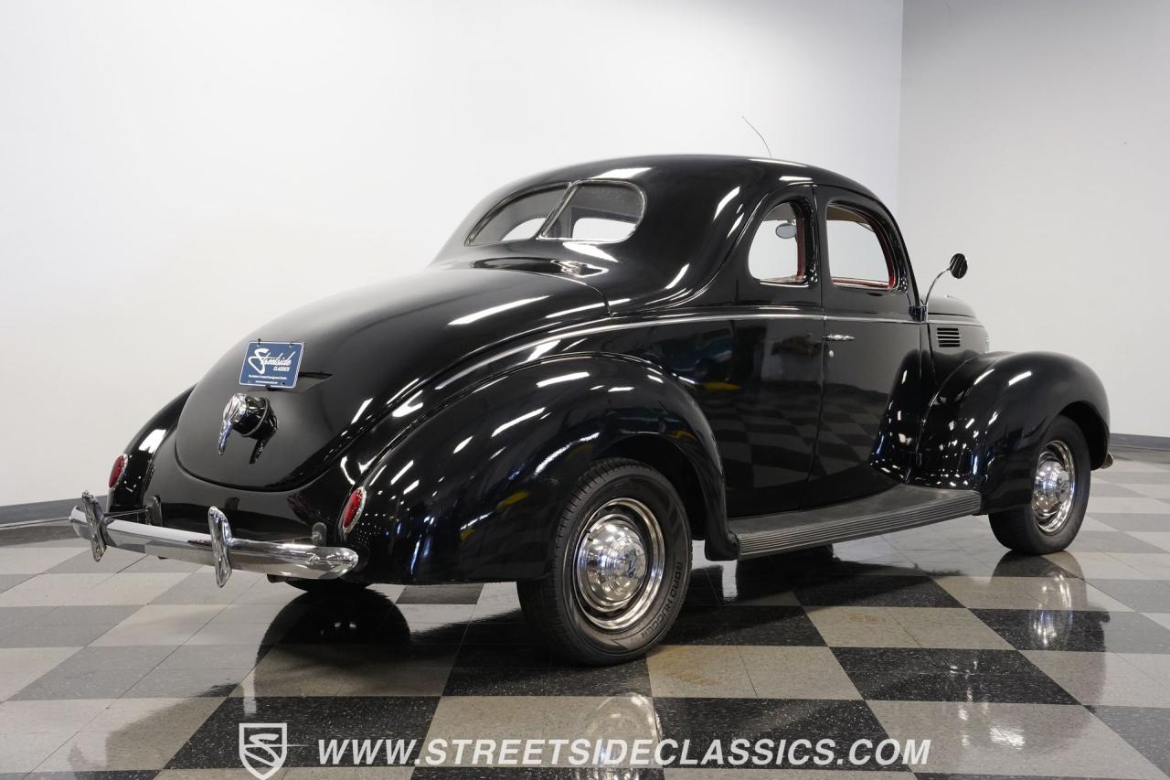 1939 Ford Deluxe Business Coupe