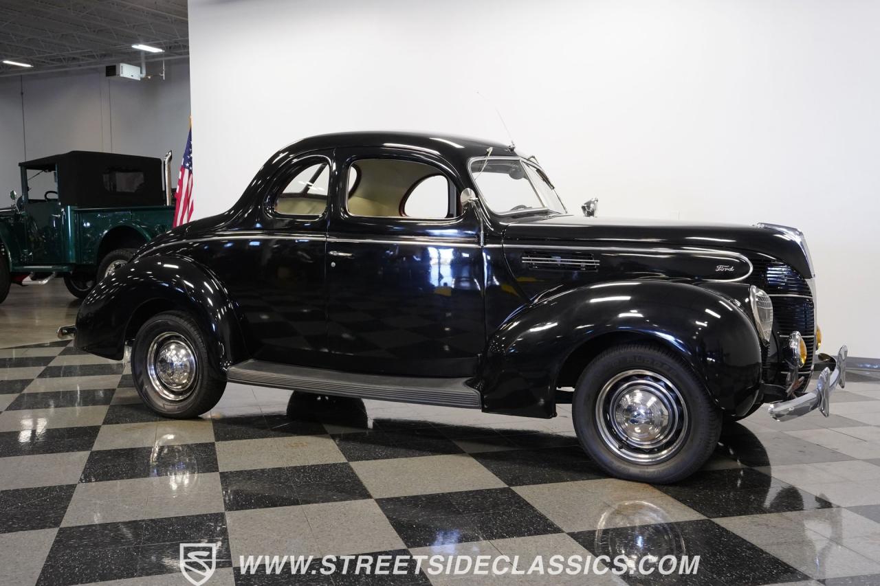 1939 Ford Deluxe Business Coupe