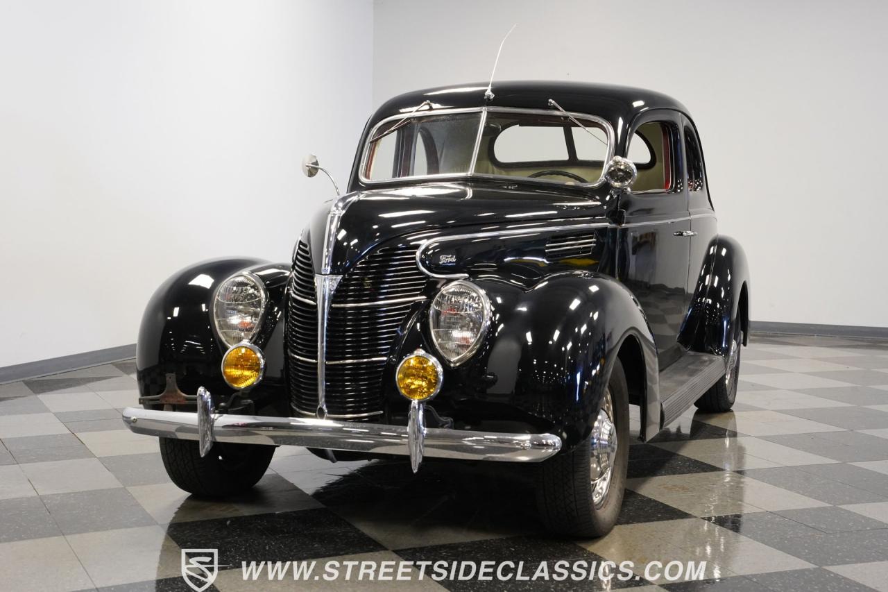 1939 Ford Deluxe Business Coupe