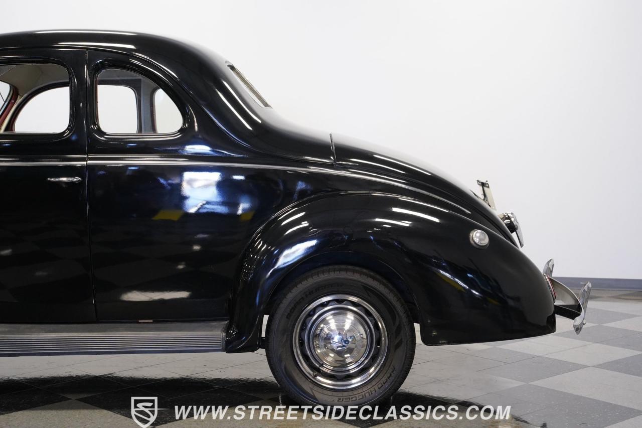 1939 Ford Deluxe Business Coupe