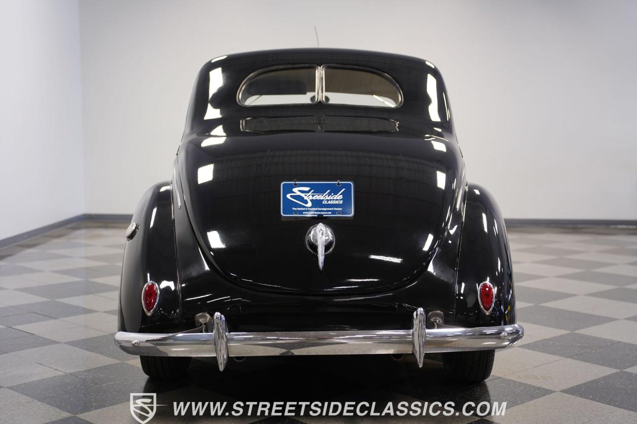 1939 Ford Deluxe Business Coupe