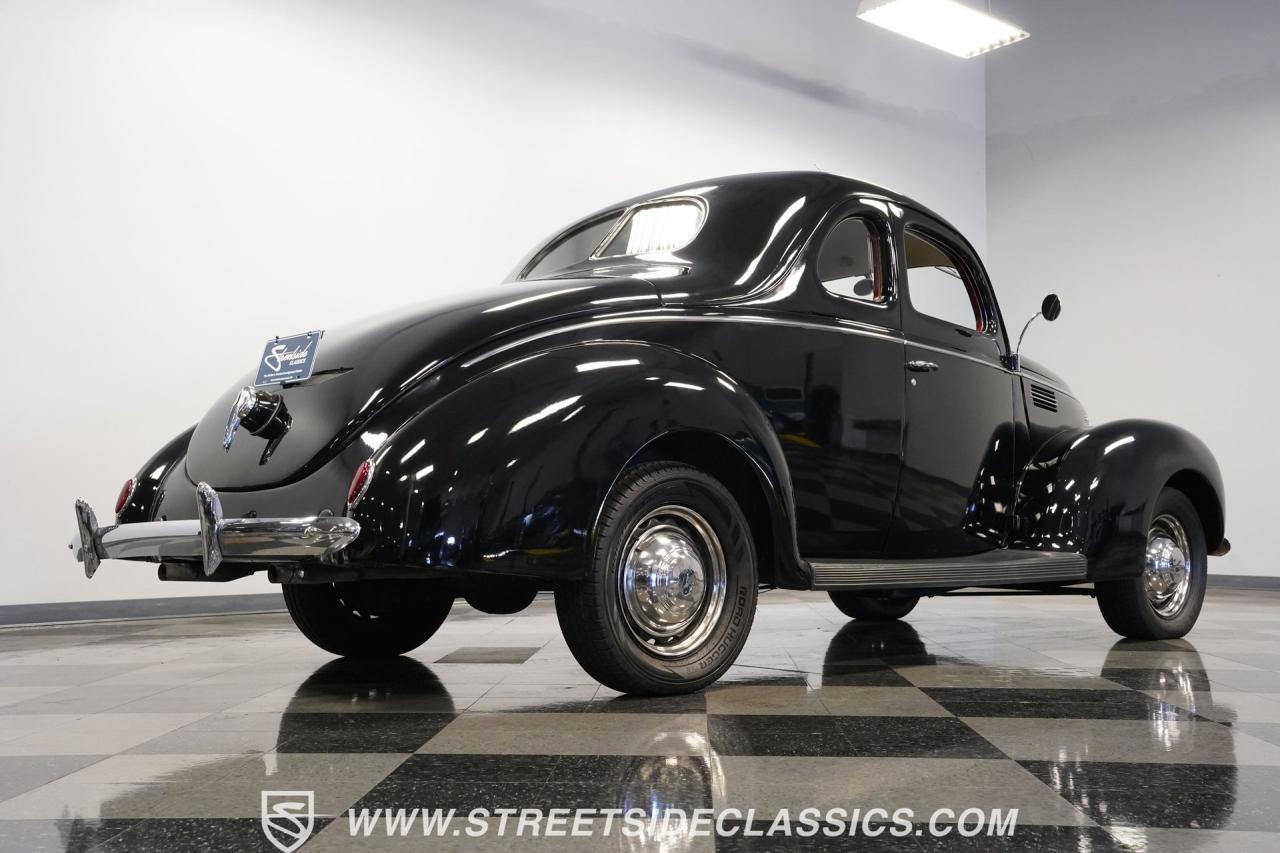 1939 Ford Deluxe Business Coupe