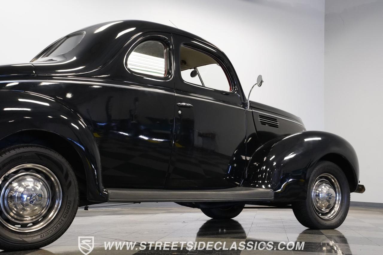 1939 Ford Deluxe Business Coupe