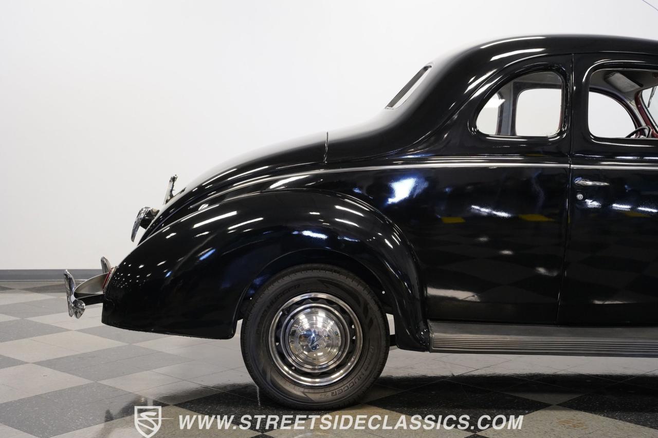 1939 Ford Deluxe Business Coupe