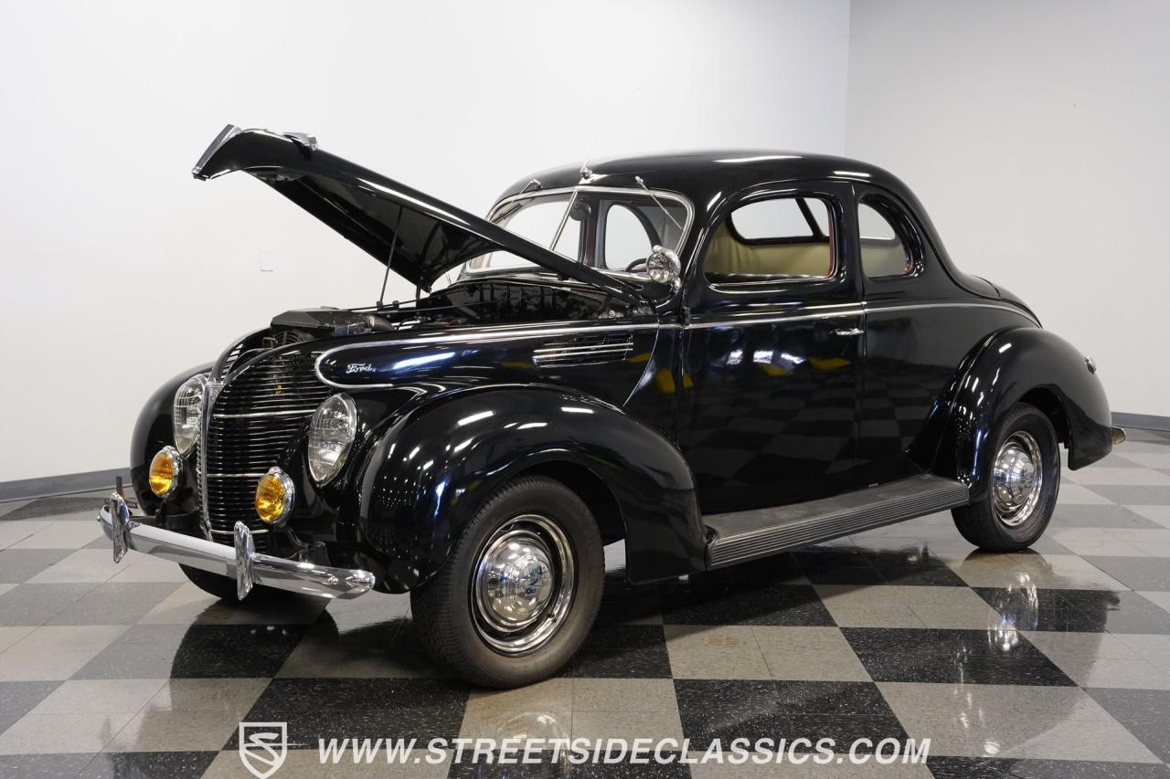 1939 Ford Deluxe Business Coupe