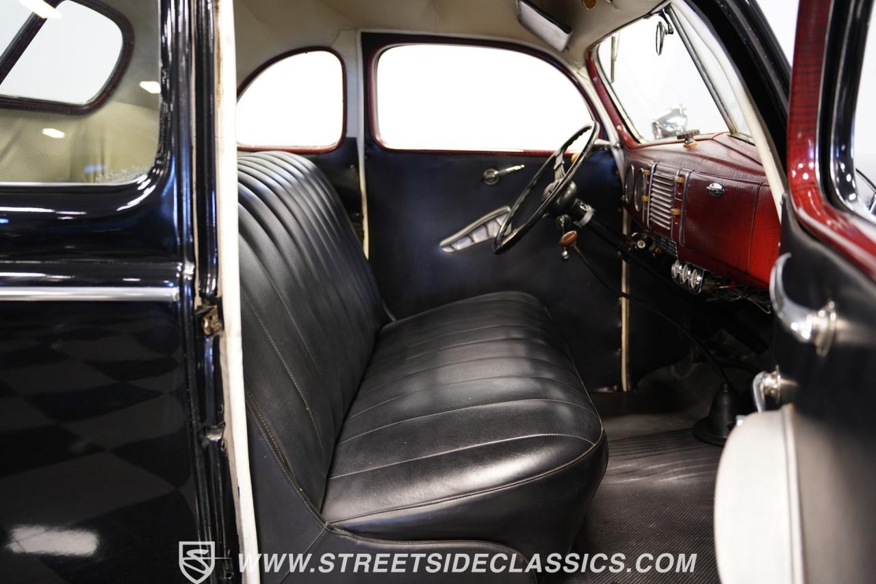 1939 Ford Deluxe Business Coupe