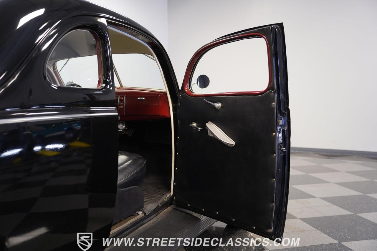 1939 Ford Deluxe Business Coupe