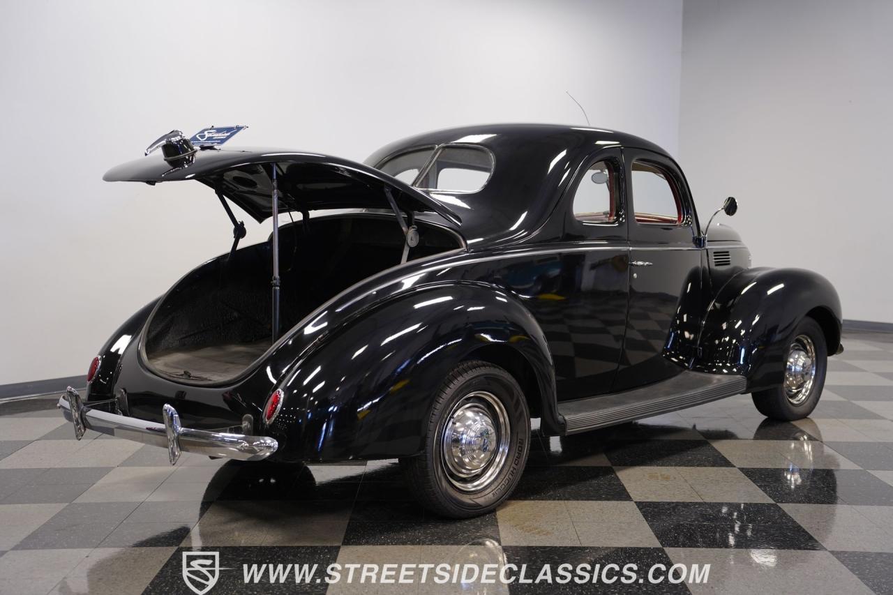 1939 Ford Deluxe Business Coupe