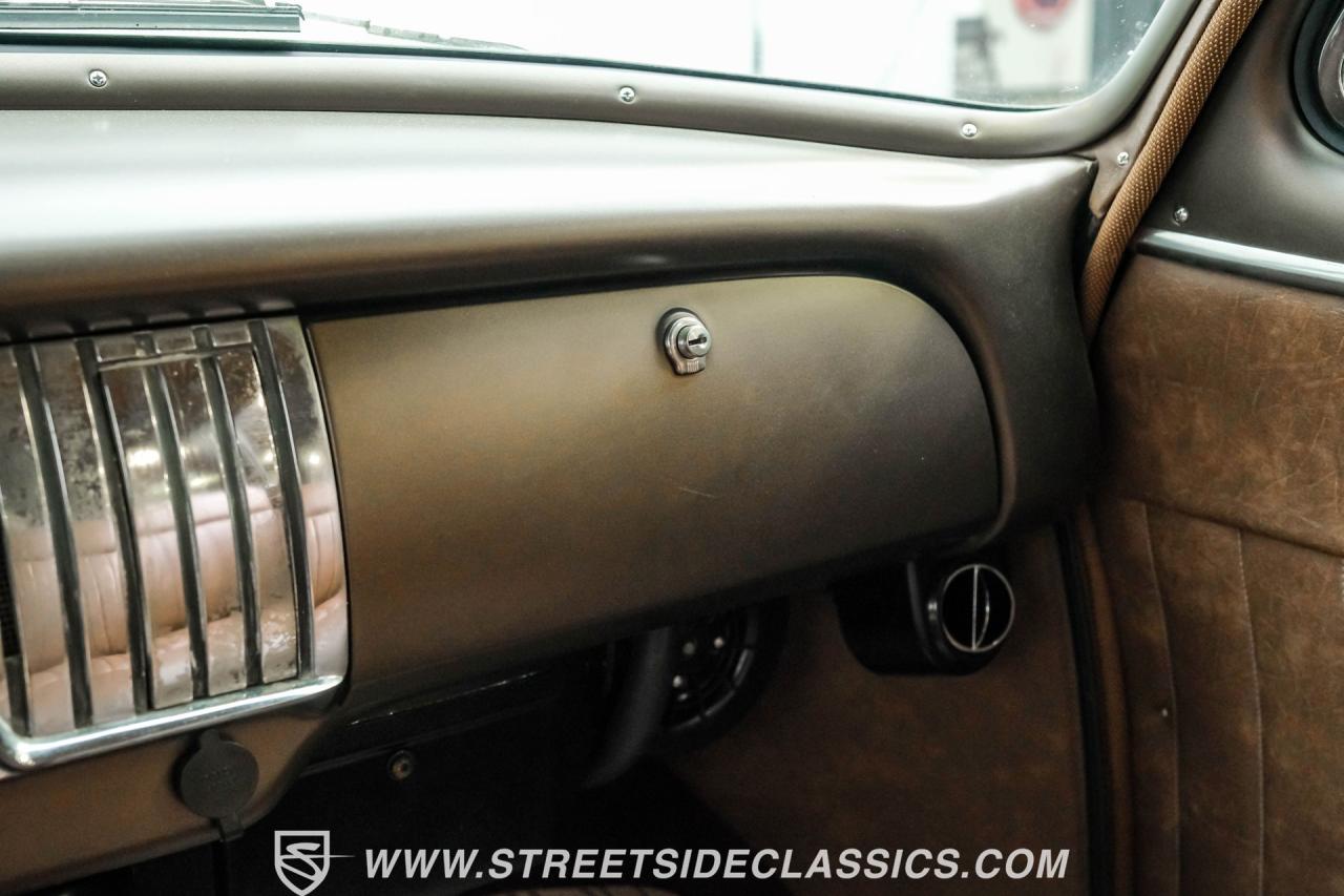 1952 Chevrolet Fleetline Patina Restomod