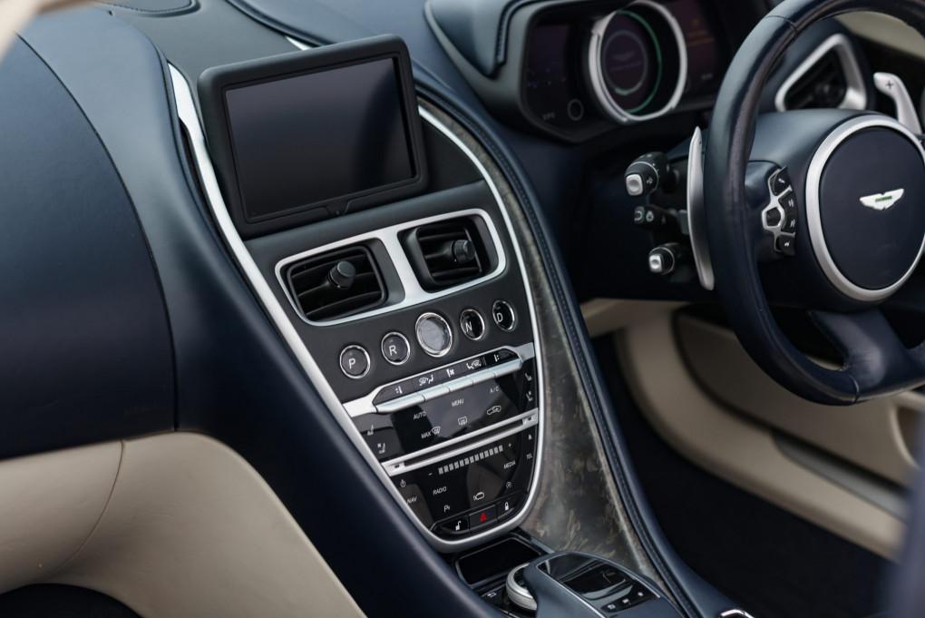 2018 Aston Martin DB11