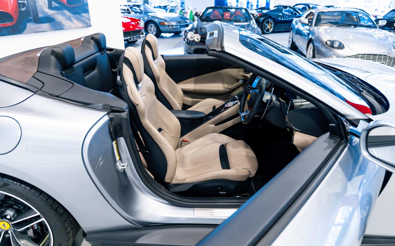 2023 Ferrari ROMA SPIDER