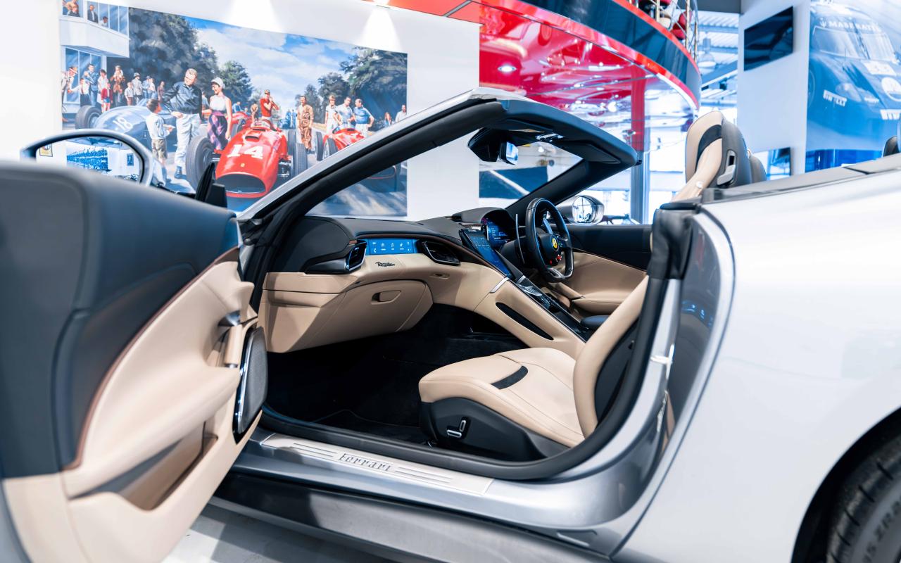 2023 Ferrari ROMA SPIDER