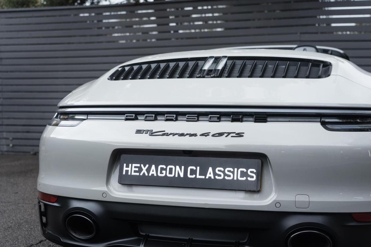 2021 Porsche 911 (992.1) CARRERA 4 GTS CABRIOLET 2021 Porsche 911 (992.1) CARRERA 4 GTS CABRIOLET