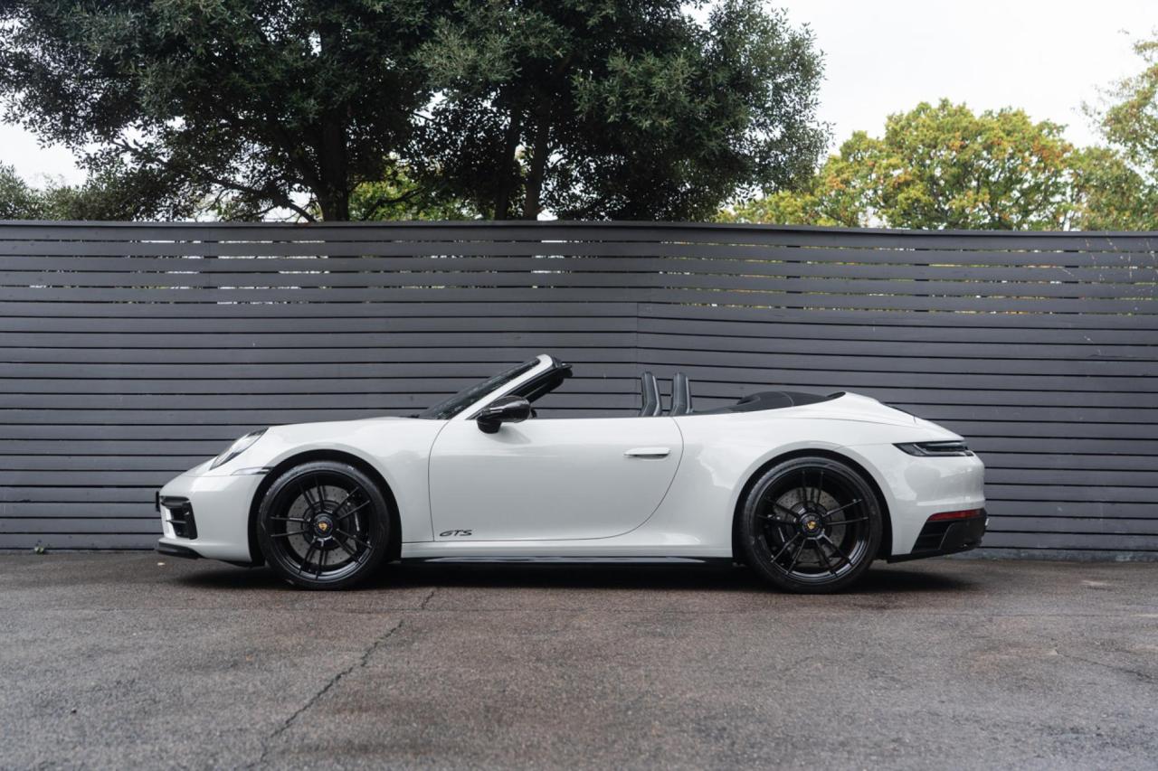 2021 Porsche 911 (992.1) CARRERA 4 GTS CABRIOLET 2021 Porsche 911 (992.1) CARRERA 4 GTS CABRIOLET