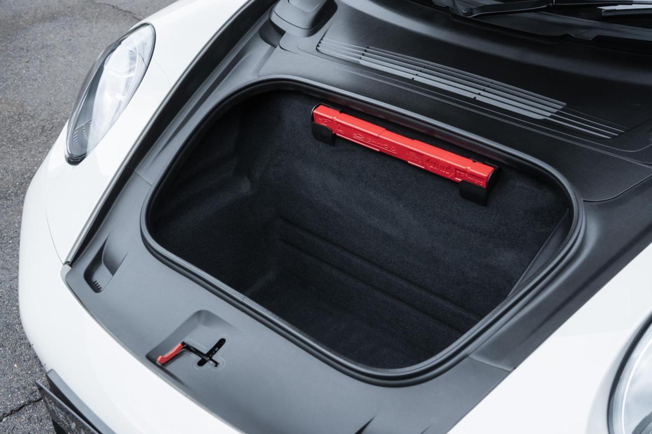 2021 Porsche 911 (992.1) CARRERA 4 GTS CABRIOLET 2021 Porsche 911 (992.1) CARRERA 4 GTS CABRIOLET