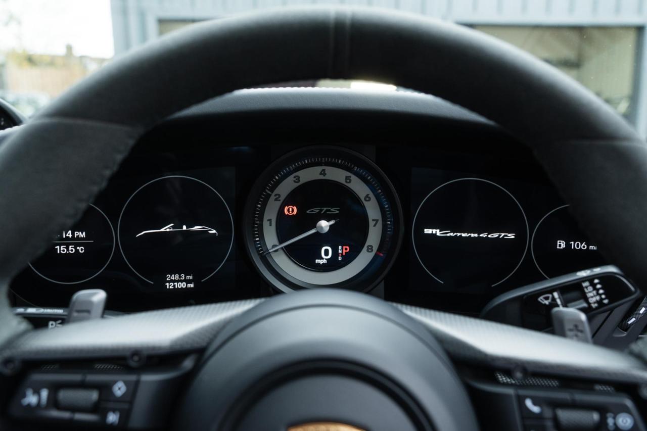 2021 Porsche 911 (992.1) CARRERA 4 GTS CABRIOLET 2021 Porsche 911 (992.1) CARRERA 4 GTS CABRIOLET